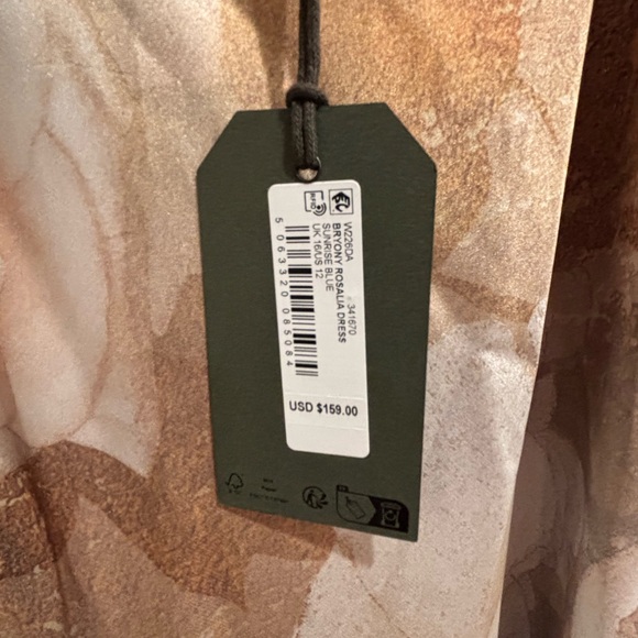 Versona Elegant Floral Dress - Picture 5 of 5